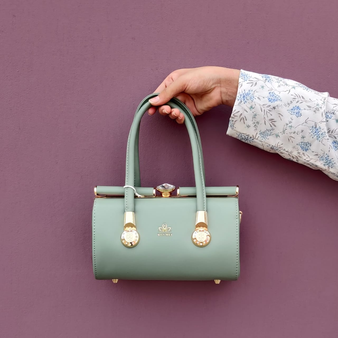 Trendy China hand carry for Women