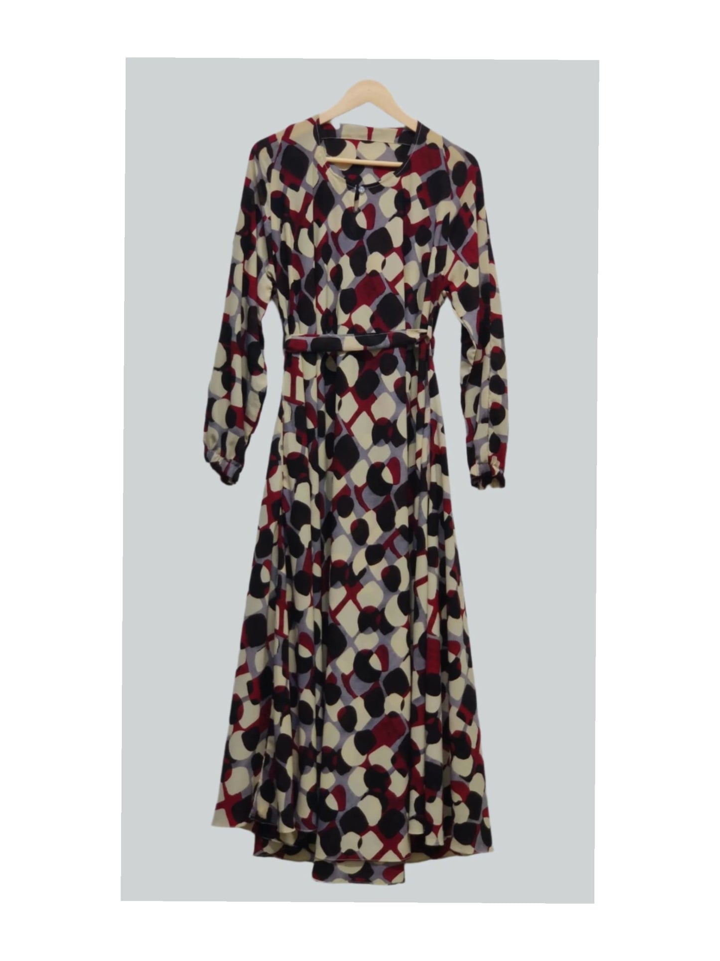 Close Abaya Without staller geometrc