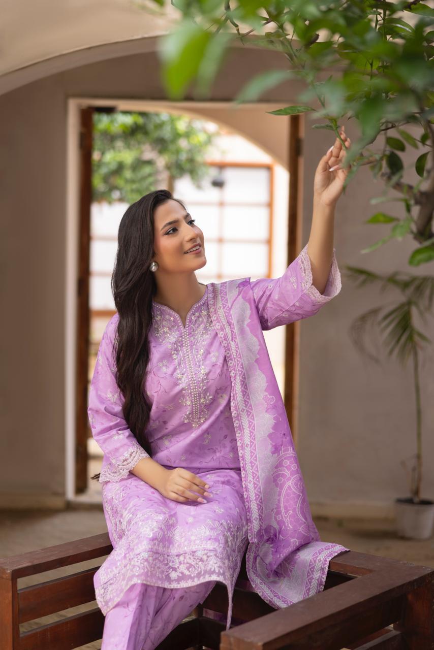 Noor-e-Nazakat